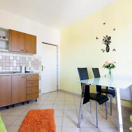 One Bedroom With Terrace