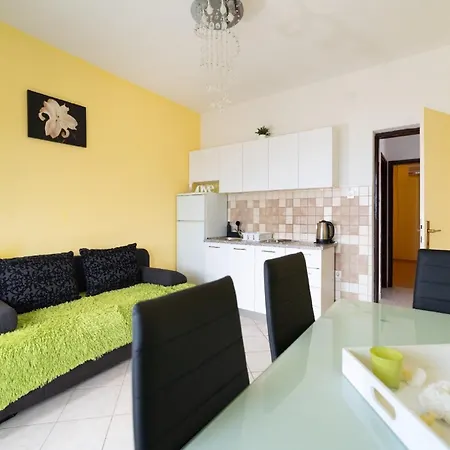One Bedroom With Terrace Apartmán *